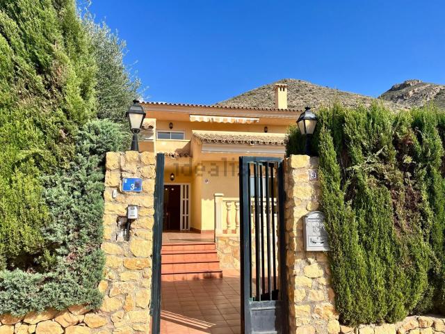 Casa en venta en Finestrat, Urbanització Golf Badia