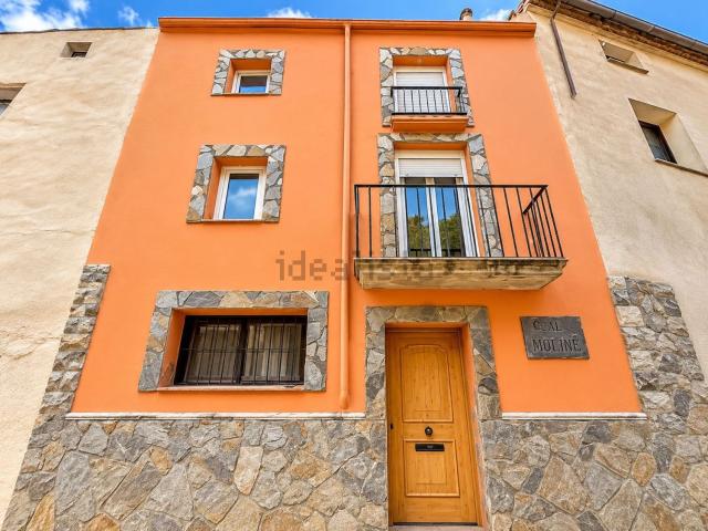 Casa en venta en Flix, Tarragona