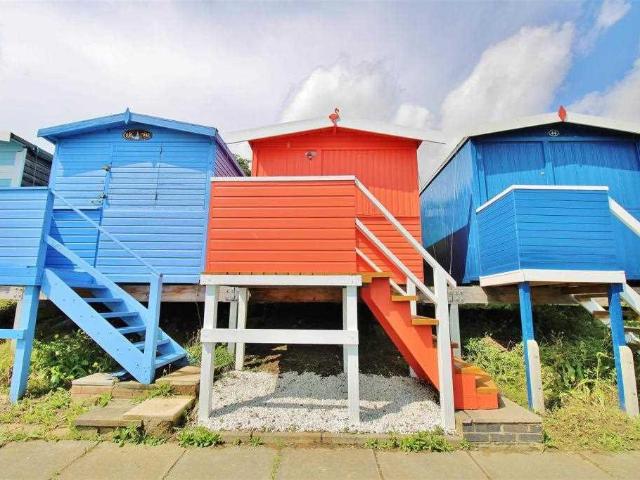 House for sale in Frinton and Walton, Dale Hill