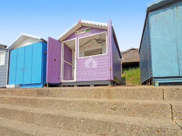 House for sale in Frinton and Walton, Dale Hill