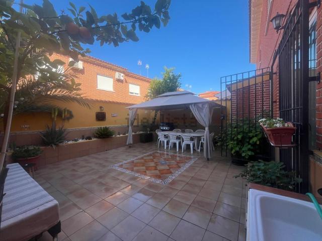 Casa en venta en Fuensalida, Toledo