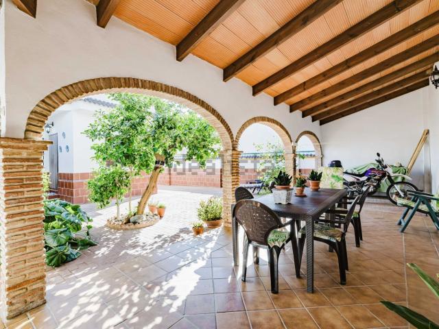 Casa en venta en Puerto de la Torre, Málaga-Costa del Sol