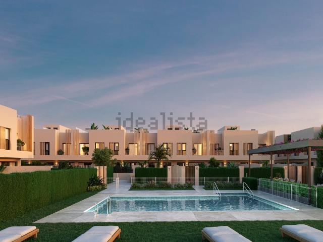 Casa en venta en Puerto de la Torre, Málaga-Costa del Sol