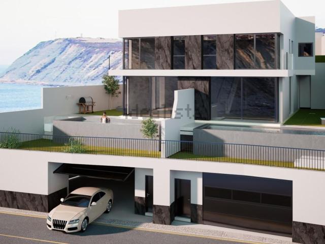 Casa en venta en Puerto de la Torre, Málaga-Costa del Sol