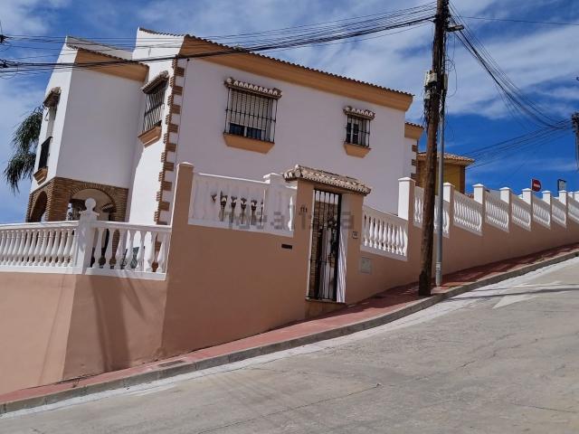 Casa en venta en Puerto de la Torre, Málaga