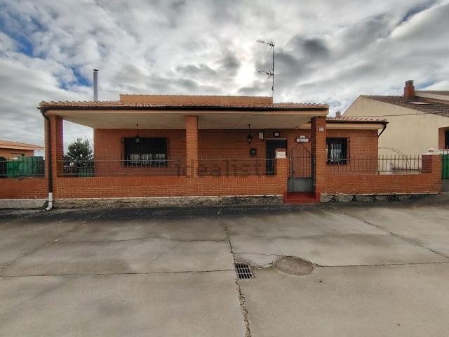 Casa en venta en Fuentelapeña, Zamora