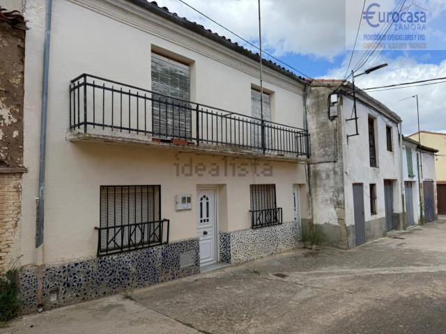 Casa en venta en Fuentesaúco, Castilla y León