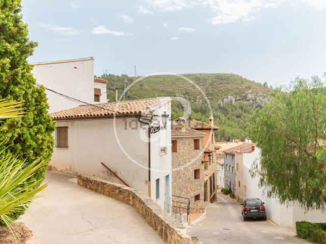 Casa en venta en l'Alt Palància, Valencia