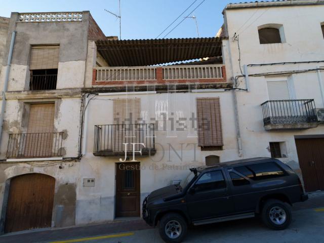 Casa en venta en Garcia, Tarragona