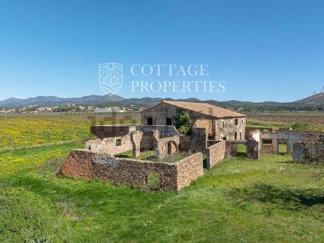 Casa en venta en Alt Empordà, Catalunya