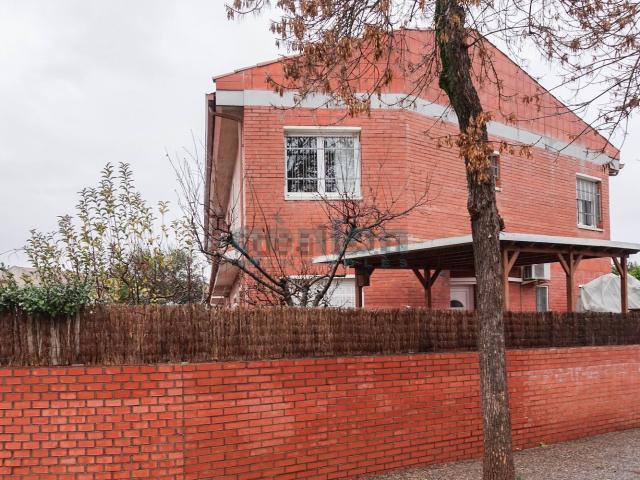 Casa en venta en Fontajau, Gironès