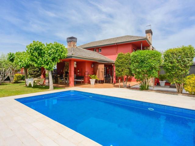 Casa en venta en Palau, Gironès