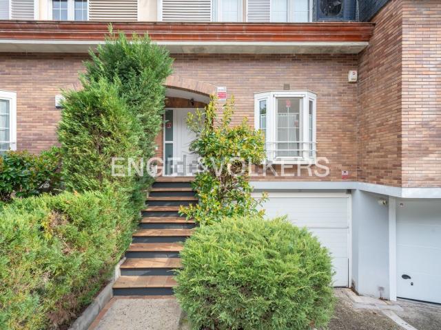 Casa en venta en Girona, Montilivi
