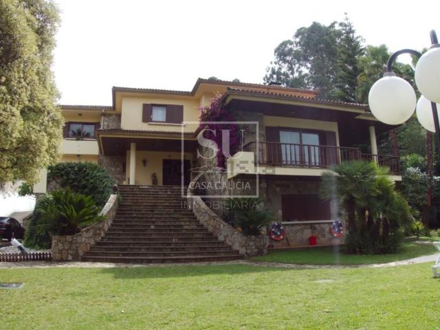 Casa en venta en A Bastida, Vigo