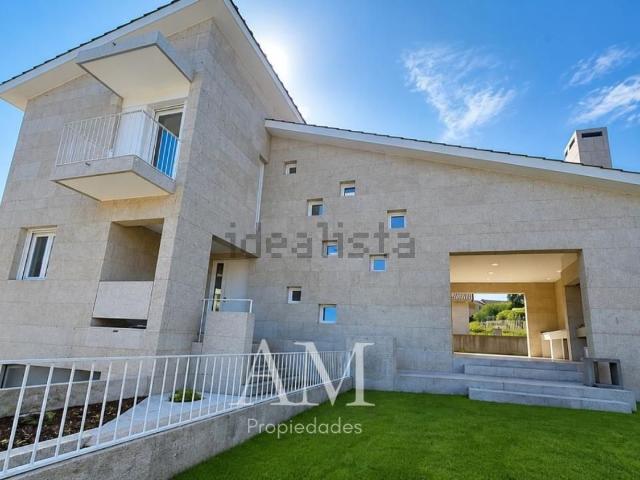 Casa en venta en Vincios, Vigo