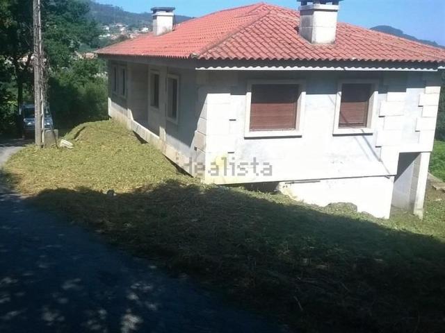 Casa en venta en Guntín, Vigo