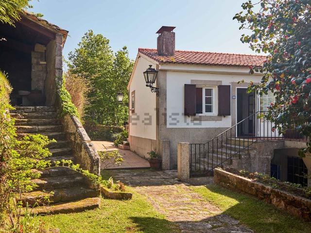 Casa en venta en Guntín, Vigo