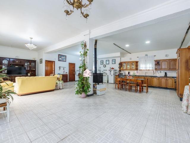 Casa en venta en Vincios, Vigo