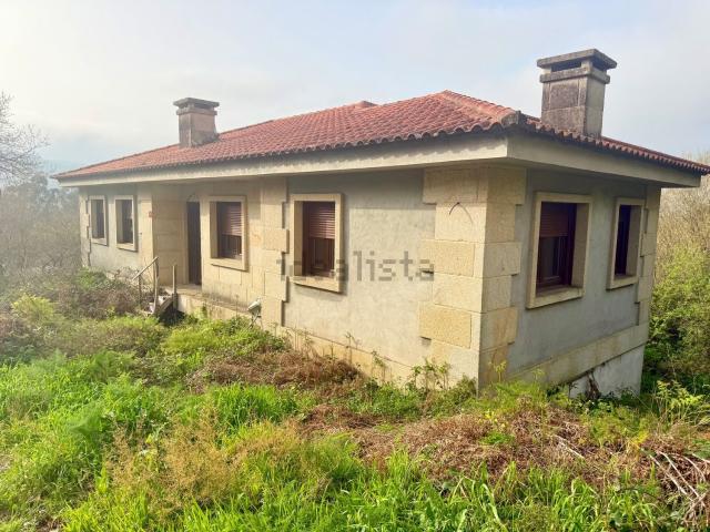 Casa en venta en Guntín, Vigo