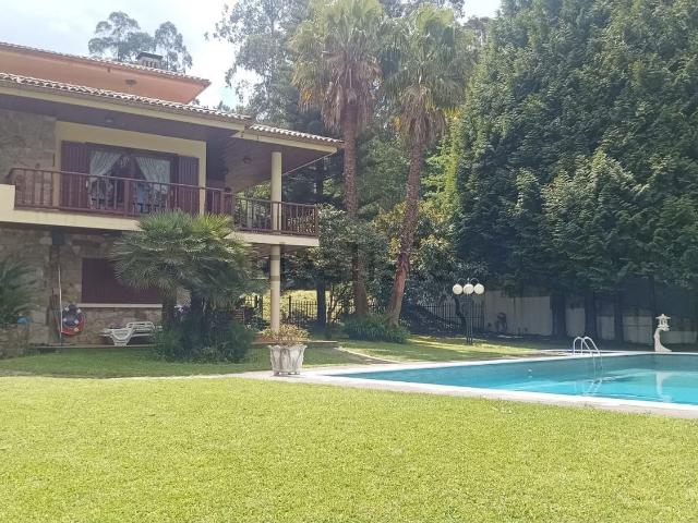 Casa en venta en Peitieiros, Vigo