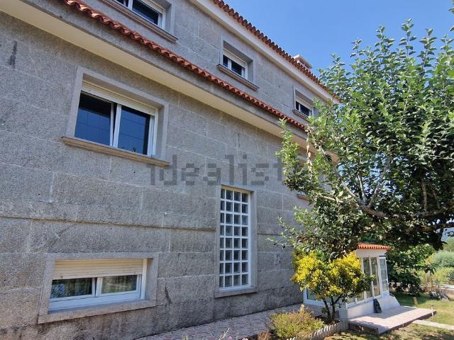 Casa en venta en Donas, Vigo