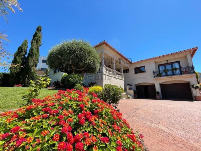 Casa en venta en Vilaza, Vigo