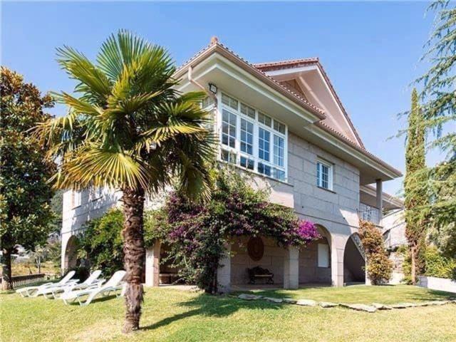 Casa en venta en Donas, Vigo