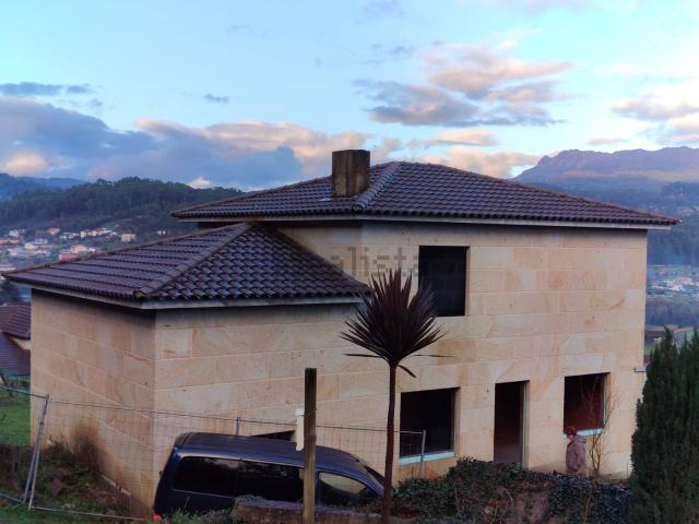 Casa en venta en Gondomar, Vigo