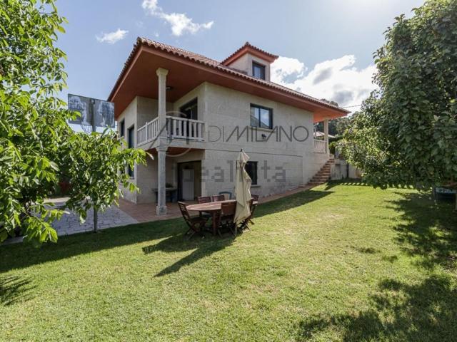 Casa en venta en A Fonte, Gondomar