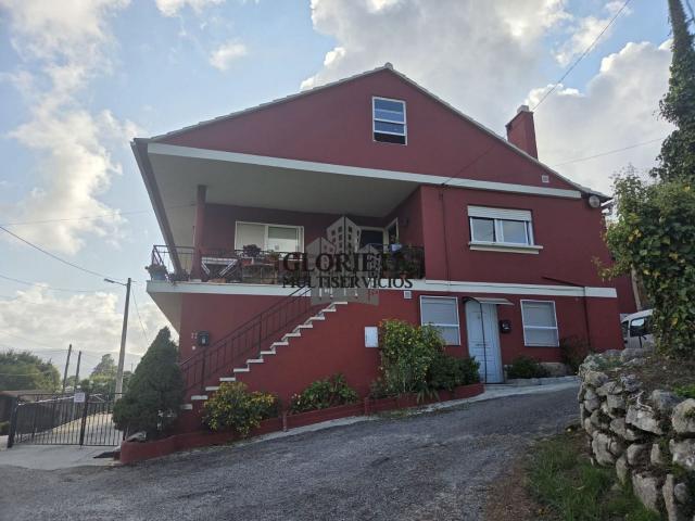 Casa en venta en Vilaza, Vigo