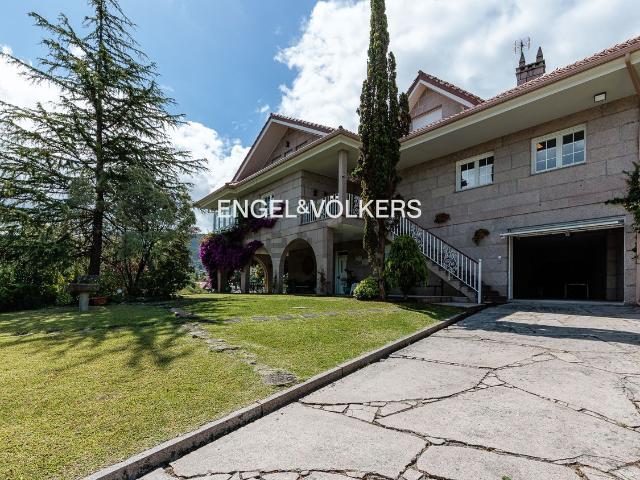 Casa en venta en Donas, Vigo