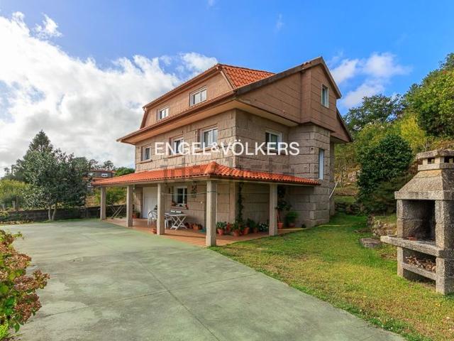 Casa en venta en Pintor, Gondomar