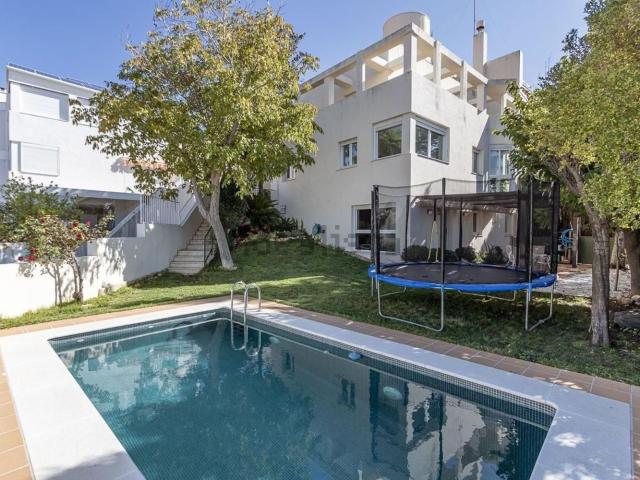 Casa en venta en Granada, Camino de los Neveros