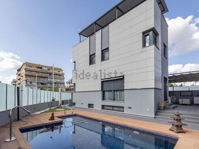 Casa en venta en Granada, Zaidín - Vergeles Casa en venta en Granada, Zaidín - Vergeles