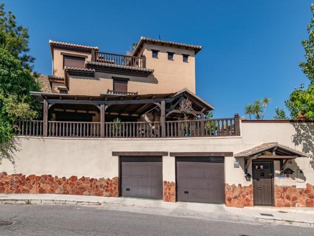 Casa en venta en Cenes De La Vega, Granada