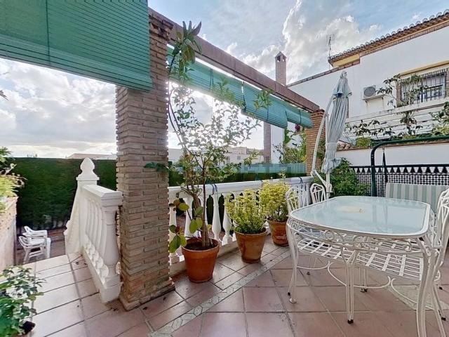 Casa en venta en Granada, Castaño - Mirasierra