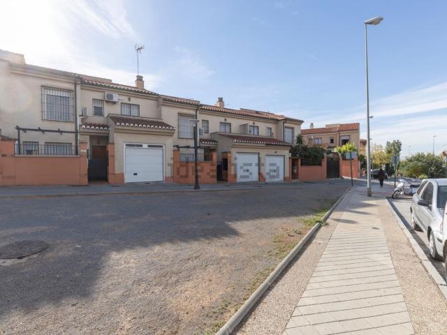 Casa en venta en Chana, Granada