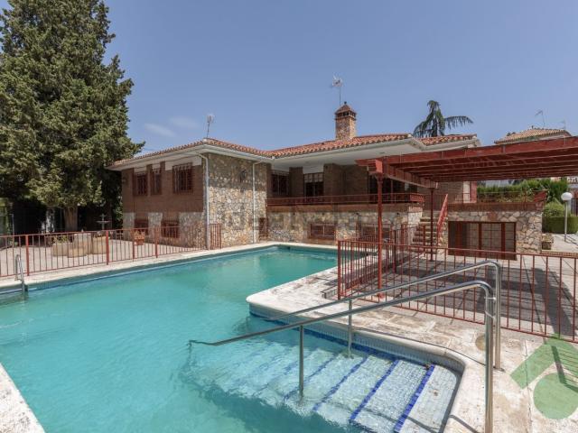 Casa en venta en Granada, Zaidín - Vergeles
