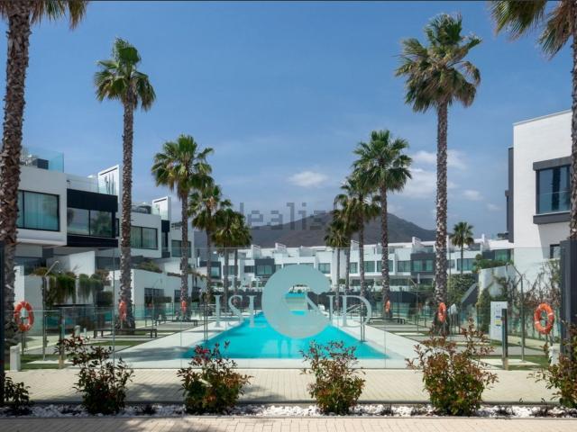 Casa en alquiler en Urbanización Altos de Guadalobon, Estepona