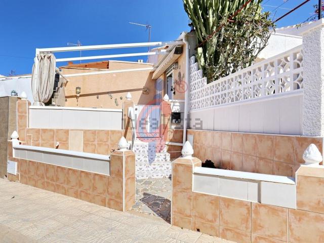 Casa en venta en Guardamar Del Segura, Urbanització El Montcaio