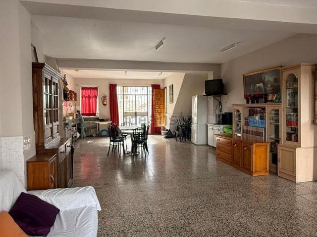 Casa en venta en Guaro, Málaga