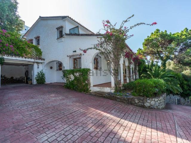 Casa en venta en Elviria, Costa del Sol Occidental