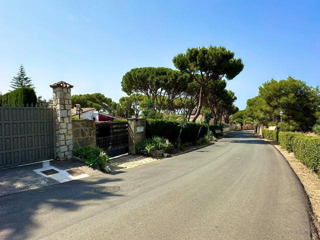 Casa en alquiler en Artola, Costa del Sol Occidental