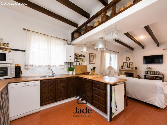 Casa en venta en Los Algarbes, La Carlota