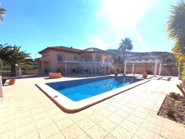 Casa en venta en Urbanización La Montañosa, el Vinalopó Mitjà / El Vinalopó Medio