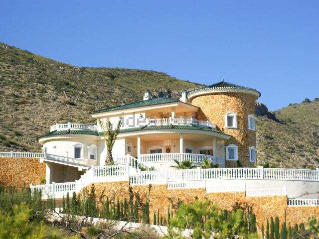 Casa en venta en el Vinalopó Mitjà / El Vinalopó Medio, Valencia