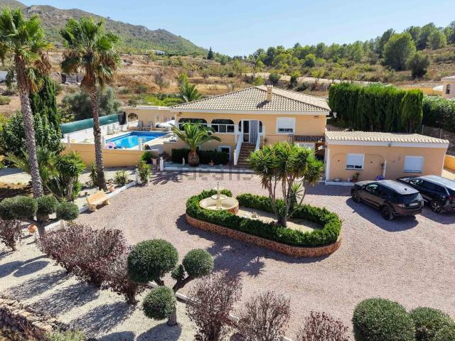 Casa en venta en el Vinalopó Mitjà / El Vinalopó Medio, Valencia