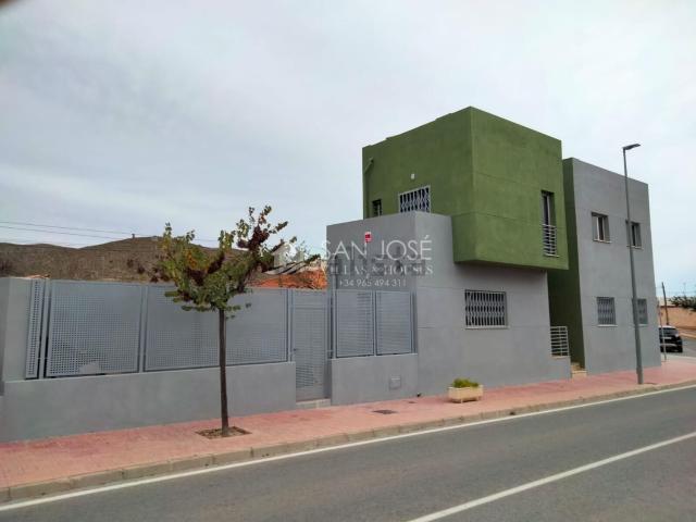 Casa en venta en el Vinalopó Mitjà / El Vinalopó Medio, Valencia