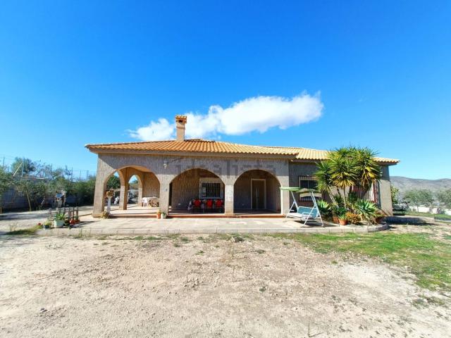 Casa en venta en el Vinalopó Mitjà / El Vinalopó Medio, Valencia