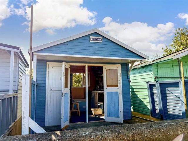 Cottage for sale in Seasalter, Canterbury
